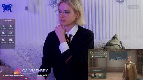 Snapshot of calvia_farey chatting on 11/28/25, 07:44 calvia_farey online show from 11/28/25, 07:44