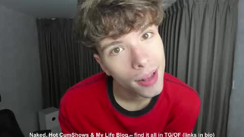 Snapshot of calvin_loves_you chatting on 10/10/25, 02:16 Hey I am Calvin  online show from 10/10/25, 02:16