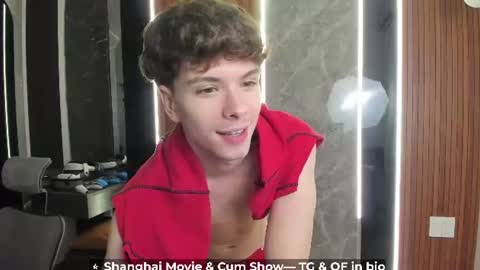 Snapshot of calvin_loves_you chatting on 07/04/26, 03:07 Hey I am Calvin online show from 07/04/26, 03:07