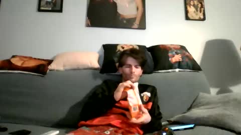 calvinb8611 online show from 06/01/26, 03:52