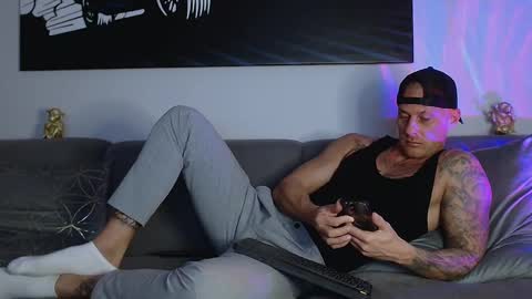 Calvin  online show from 01/13/25, 09:42