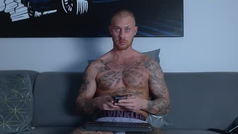 Calvin  online show from 02/18/25, 06:47