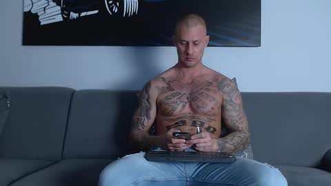 Calvin  online show from 02/28/25, 09:01