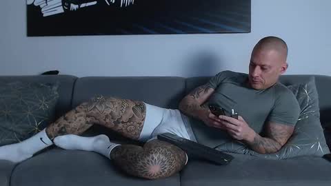 Calvin  online show from 03/04/25, 05:34