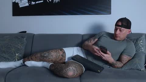 Calvin  online show from 03/04/25, 08:38