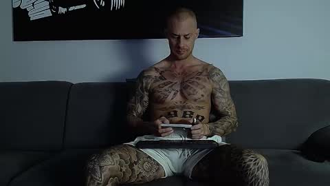 Calvin  online show from 10/17/25, 06:49