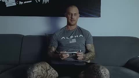 Calvin  online show from 11/24/25, 11:04