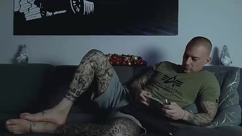 Calvin  online show from 12/04/25, 09:56