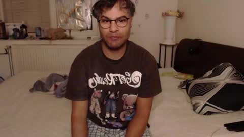 Calvinjohnlad online show from 11/17/25, 03:12