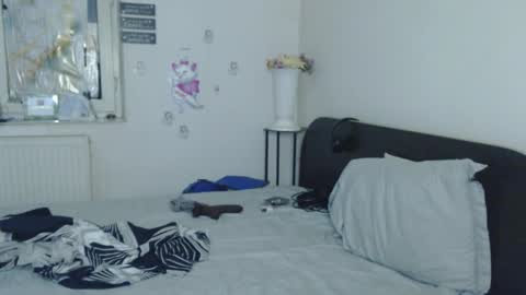 Calvinjohnlad online show from 12/13/25, 07:53