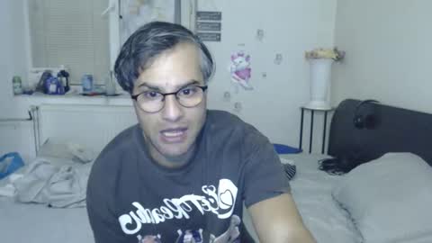 Calvinjohnlad online show from 12/14/25, 05:07