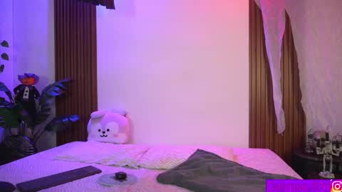 Calypso and Kayla online show from 10/12/25, 01:48