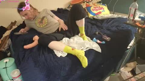 Snapshot of calypsocabal chatting on 12/14/25, 01:33 Calypso online show from 12/14/25, 01:33