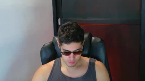 Snapshot of camara110 chatting on 09/16/25, 11:17 camara110 online show from 09/16/25, 11:17