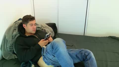 Snapshot of camara110 chatting on 10/25/25, 08:03 camara110 online show from 10/25/25, 08:03