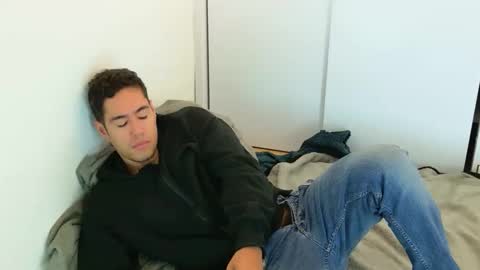 Snapshot of camara110 chatting on 10/27/25, 06:45 camara110 online show from 10/27/25, 06:45