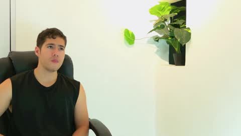 Snapshot of camara110 chatting on 11/03/25, 10:53 camara110 online show from 11/03/25, 10:53