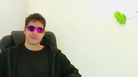 Snapshot of camara110 chatting on 11/06/25, 11:59 camara110 online show from 11/06/25, 11:59