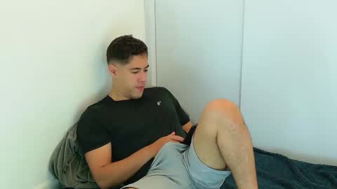 Snapshot of camara110 chatting on 11/08/25, 02:45 camara110 online show from 11/08/25, 02:45