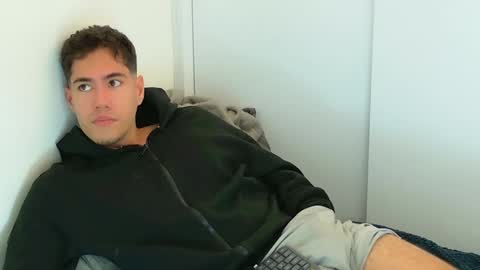 Snapshot of camara110 chatting on 11/08/25, 08:18 camara110 online show from 11/08/25, 08:18