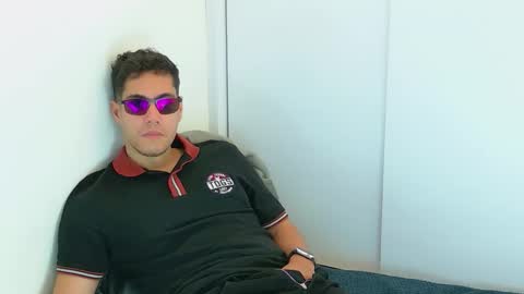 Snapshot of camara110 chatting on 11/12/25, 03:51 camara110 online show from 11/12/25, 03:51