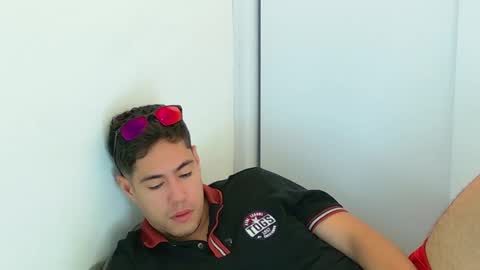 Snapshot of camara110 chatting on 11/12/25, 07:03 camara110 online show from 11/12/25, 07:03