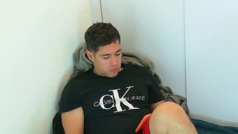 Snapshot of camara110 chatting on 11/23/25, 01:05 camara110 online show from 11/23/25, 01:05