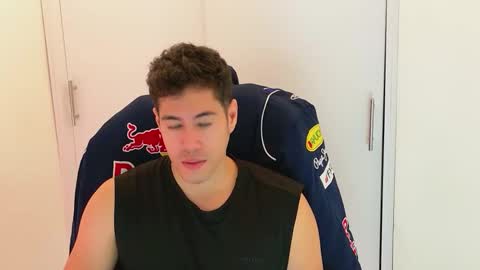 Snapshot of camara110 chatting on 12/02/25, 02:06 camara110 online show from 12/02/25, 02:06