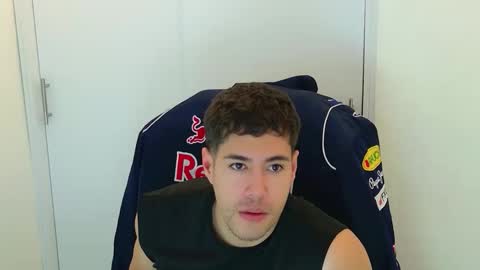 Snapshot of camara110 chatting on 12/14/25, 12:05 camara110 online show from 12/14/25, 12:05