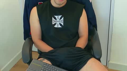 Snapshot of camara110 chatting on 12/15/25, 03:49 camara110 online show from 12/15/25, 03:49