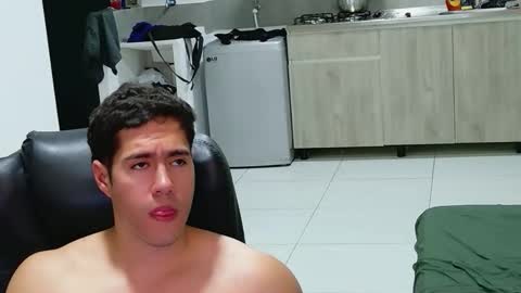 Snapshot of camara110 chatting on 04/06/26, 02:53 camara110 online show from 04/06/26, 02:53