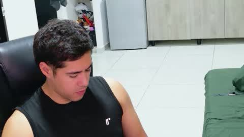 Snapshot of camara110 chatting on 04/09/26, 01:16 camara110 online show from 04/09/26, 01:16