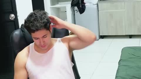 Snapshot of camara110 chatting on 04/22/26, 12:57 camara110 online show from 04/22/26, 12:57