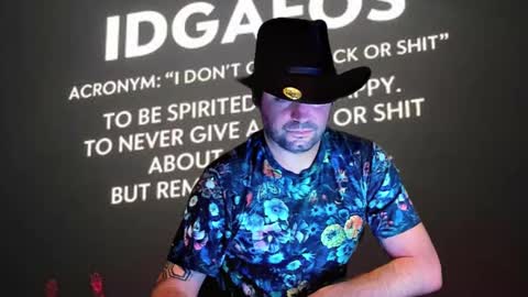 Snapshot of camarant chatting on 11/11/25, 10:04 camarant online show from 11/11/25, 10:04