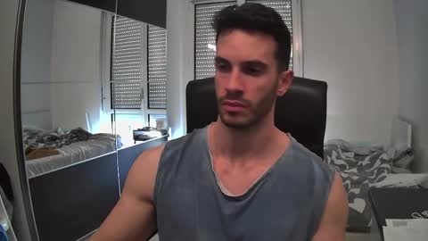 Snapshot of cambooyy chatting on 03/31/26, 01:44 cambooyy online show from 03/31/26, 01:44