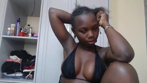 Snapshot of camclit chatting on 02/28/25, 02:20 Princess online show from 02/28/25, 02:20