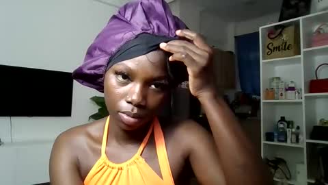 Snapshot of camclit chatting on 11/10/25, 12:59 Princess online show from 11/10/25, 12:59