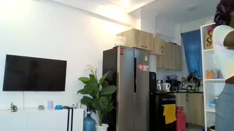 Snapshot of camclit chatting on 11/15/25, 08:55 Princess online show from 11/15/25, 08:55