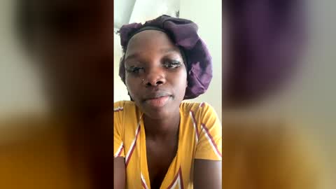 Snapshot of camclit chatting on 01/05/26, 05:27 Princess online show from 01/05/26, 05:27