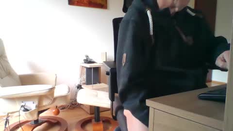 camcologne online show from 01/07/25, 10:43