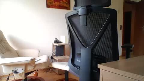 camcologne online show from 09/10/25, 09:09