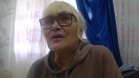 CamDiva1 online show from 10/13/25, 08:14