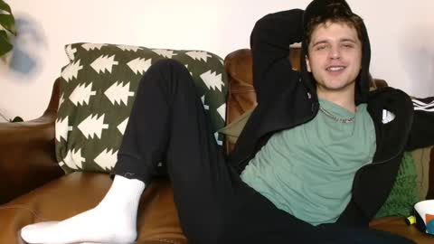 Snapshot of camdoattitude chatting on 12/04/24, 09:35 CamDoAttitude online show from 12/04/24, 09:35