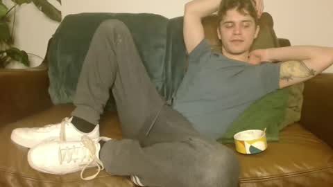 Snapshot of camdoattitude chatting on 01/12/25, 08:03 CamDoAttitude online show from 01/12/25, 08:03