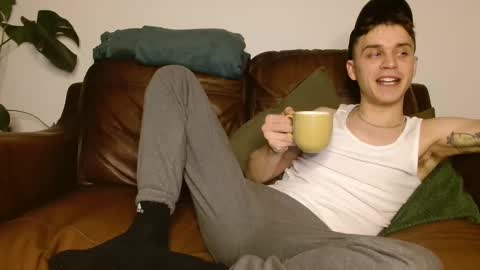 Snapshot of camdoattitude chatting on 01/24/25, 08:11 CamDoAttitude online show from 01/24/25, 08:11