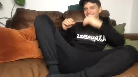 Snapshot of camdoattitude chatting on 11/12/25, 01:00 CamDoAttitude online show from 11/12/25, 01:00