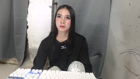 camela_star online show from 12/24/24, 12:44