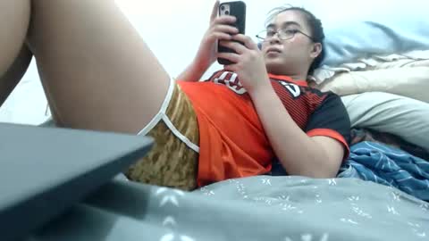 camela_star online show from 11/27/25, 09:55