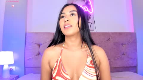 Snapshot of cameliaa_smiith chatting on 12/24/24, 07:06 Camelia Smith online show from 12/24/24, 07:06