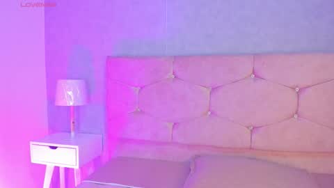 Snapshot of cameliaa_smiith chatting on 09/17/25, 03:30 Camelia Smith online show from 09/17/25, 03:30